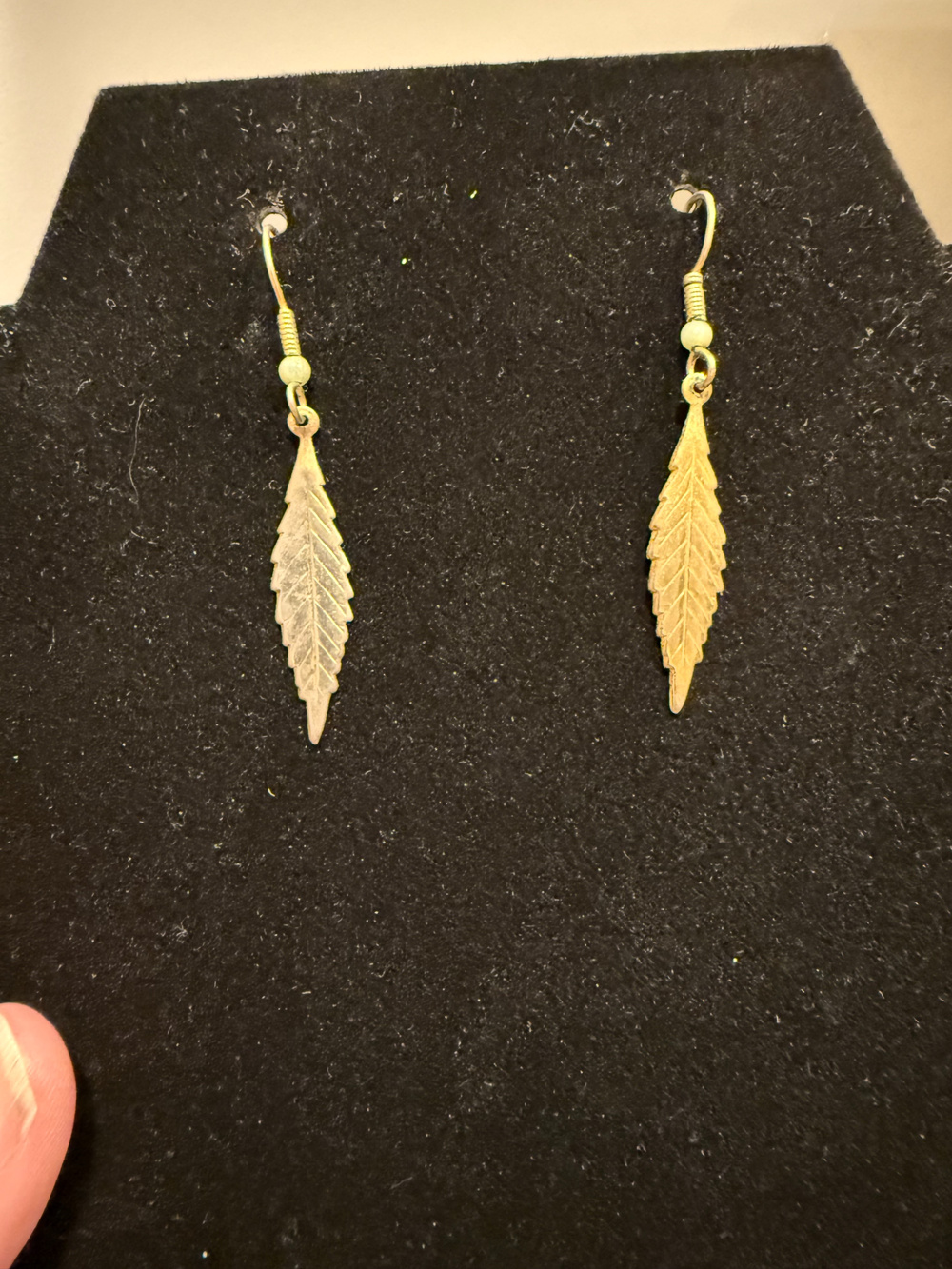 Leaf Dangle Earrings Gold Tone Boho Vintage Style